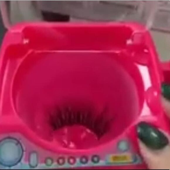 Mini Eyelash Washer Machine   - Picture 1 of 8